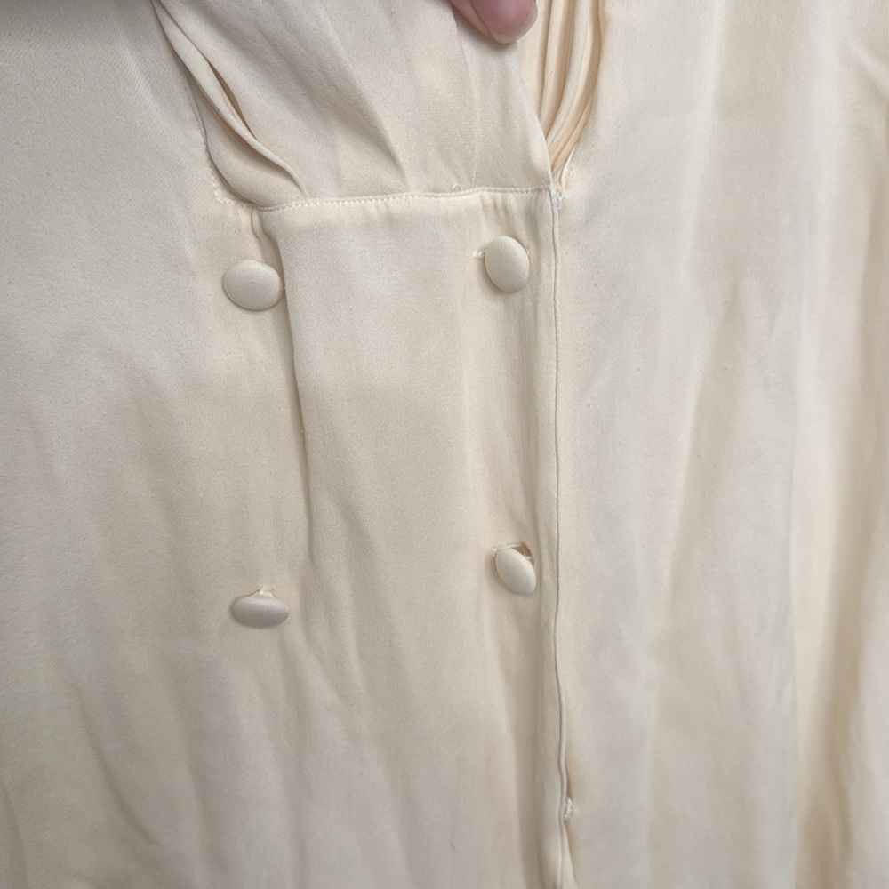HENRI BENDEL NEW YORK VINTAGE 100% SILK CREAM BLOUSE 8 - Picture 4 of 12